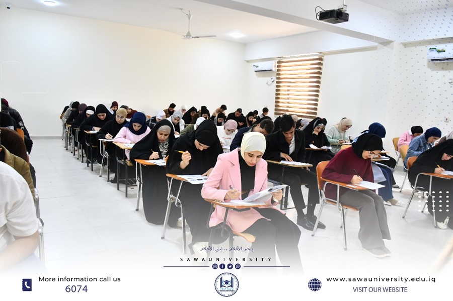 رئيس مجلس ادارة الجامعة يتفقد امتحانات طلبتنا