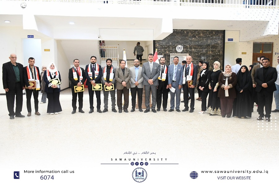 تكريم أساتذة الجامعة